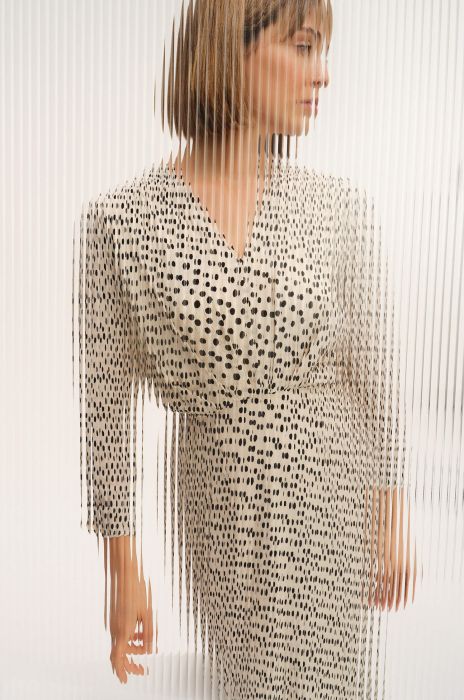 Wiskozowa sukienka w groszki Solar Obraz 5