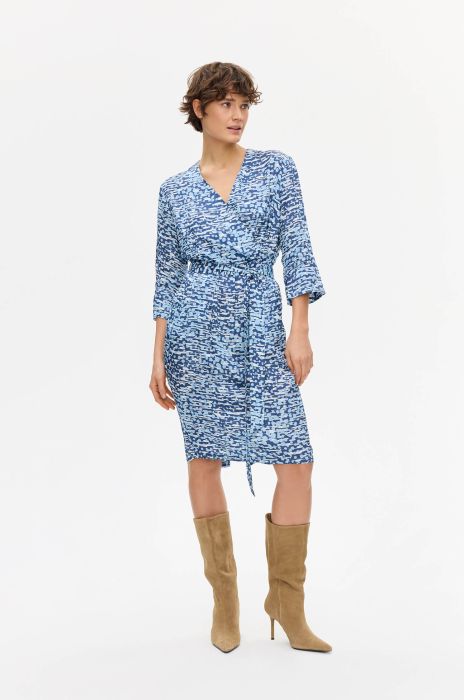 Błękitna sukienka o dopasowanym kroju Solar Obraz 6