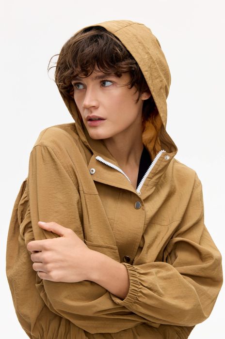 Kamelowa kurtka z kapturem Solar Obraz 4