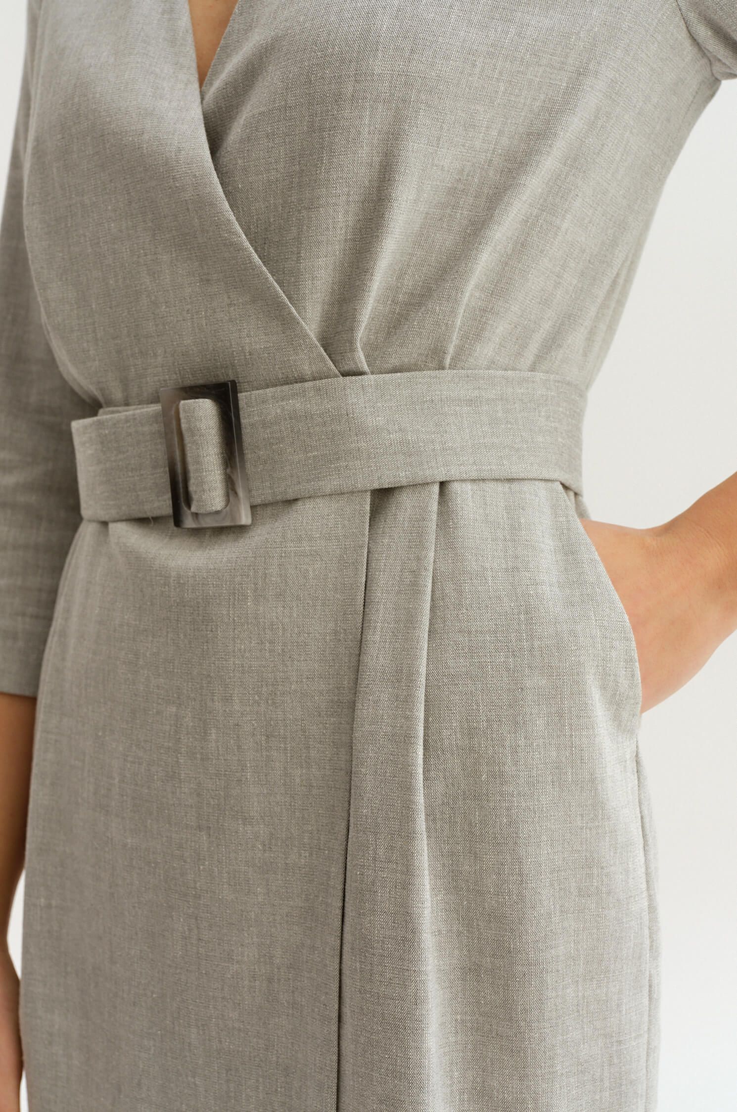 Kopertowa sukienka z lnem Solar Obraz 3