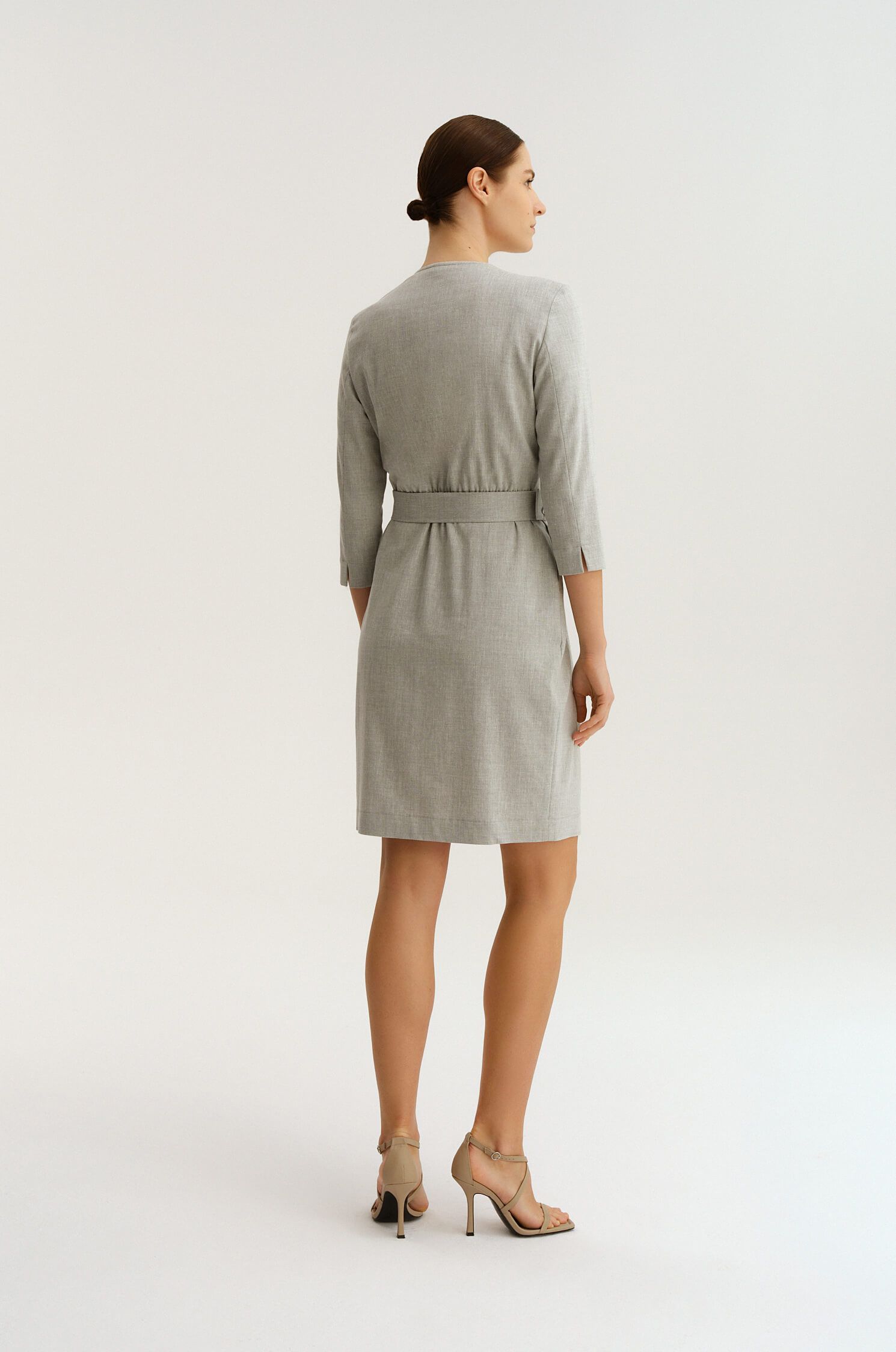 Kopertowa sukienka z lnem Solar Obraz 5