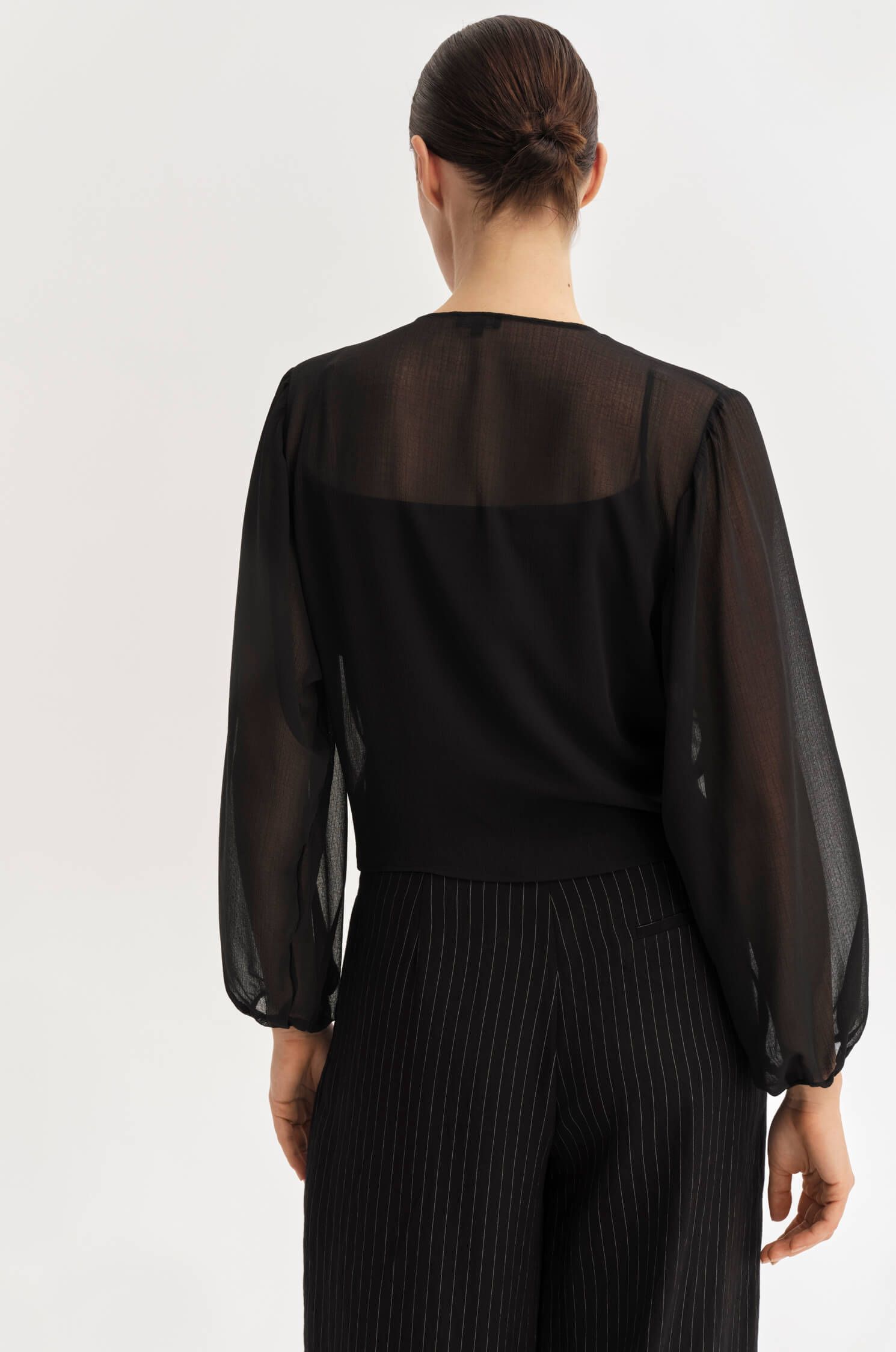 Bluzka z transparentnej tkaniny Solar Obraz 4