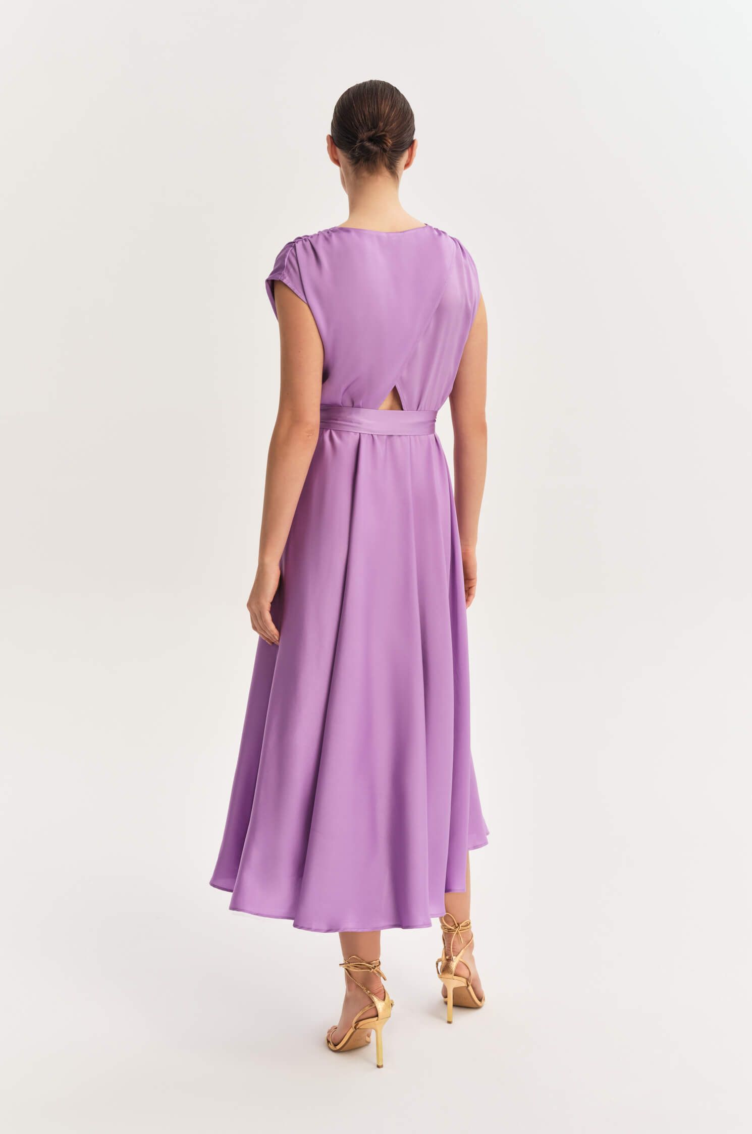 Sukienka z kopertowym dekoltem Solar Obraz 4