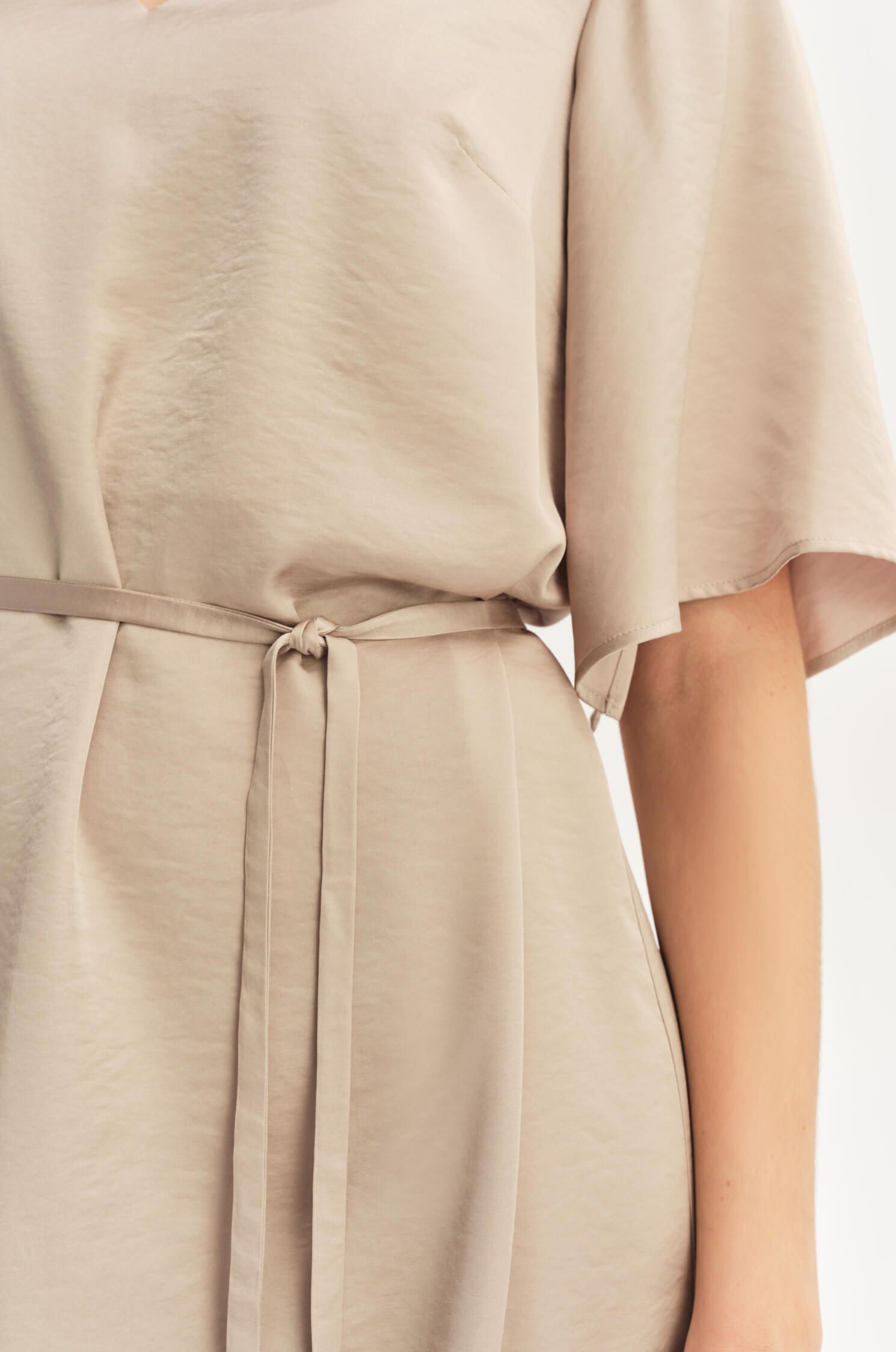 Sukienka z satynowej tkaniny Solar Obraz 3