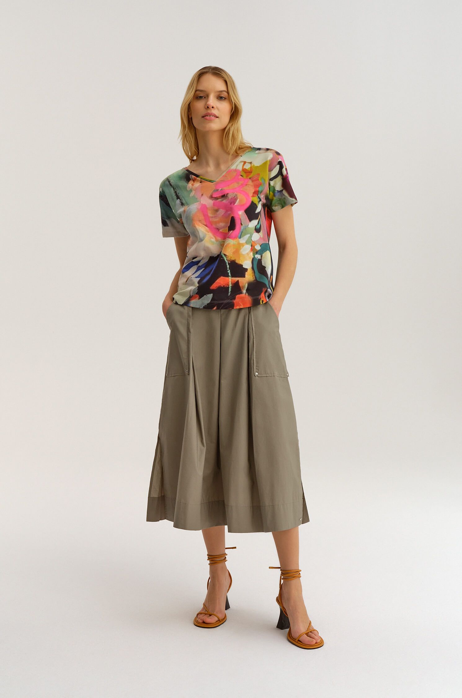 Trykotowa bluzka z kolorowym printem Solar Obraz 1