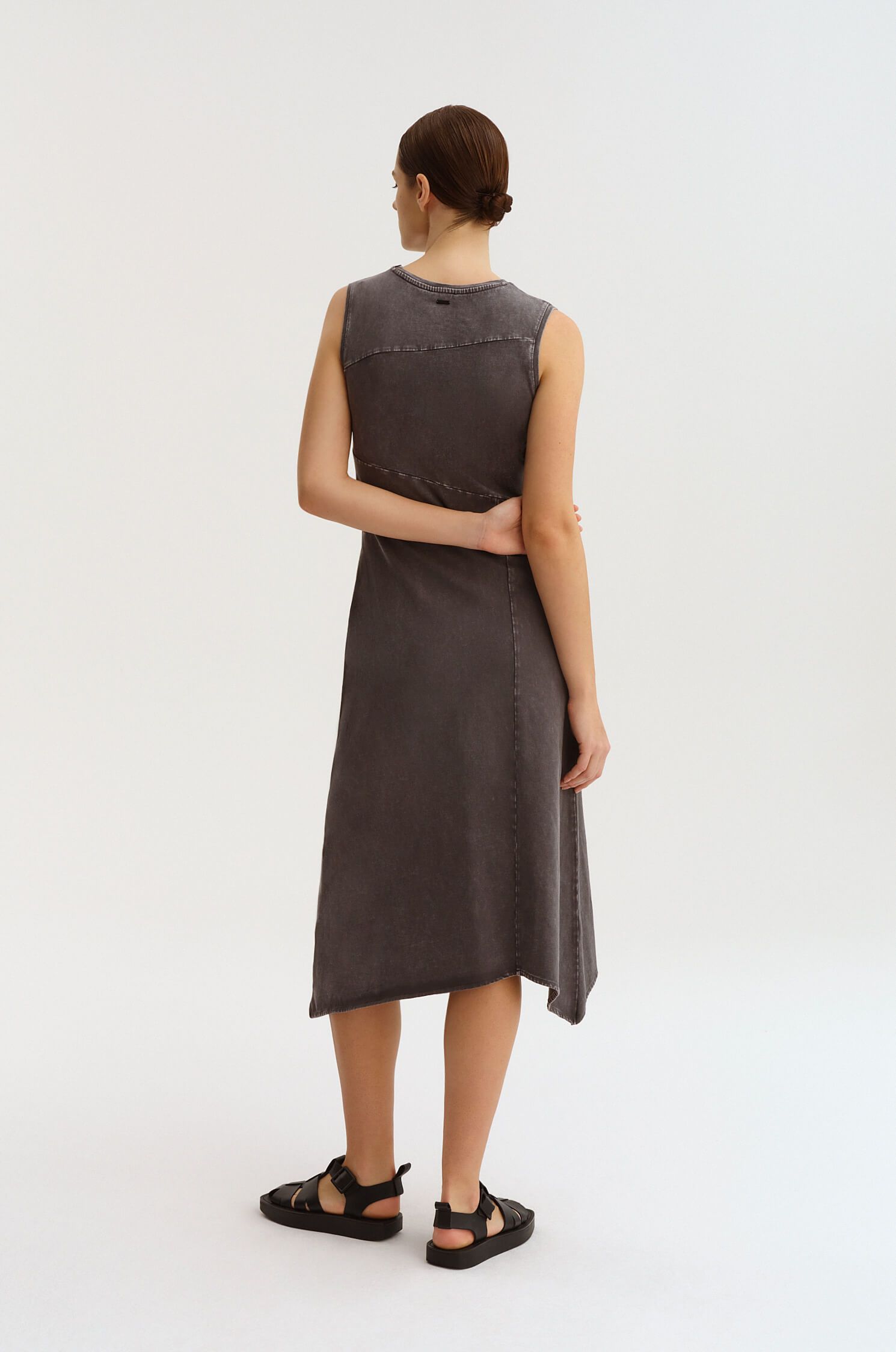 Asymetryczna sukienka z efektem sprania Solar Obraz 2