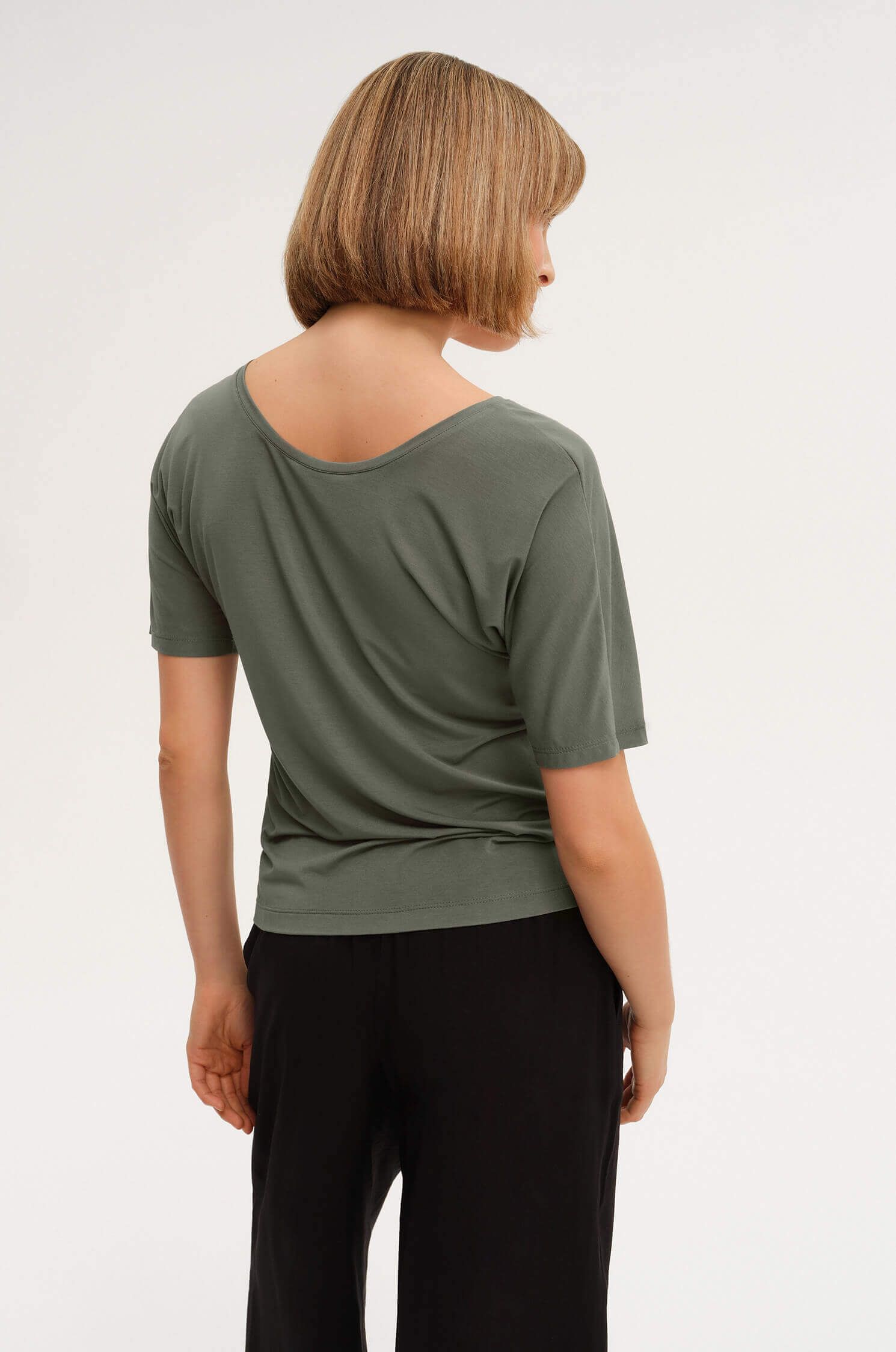 Bluzka z dekoltem v Solar Obraz 5