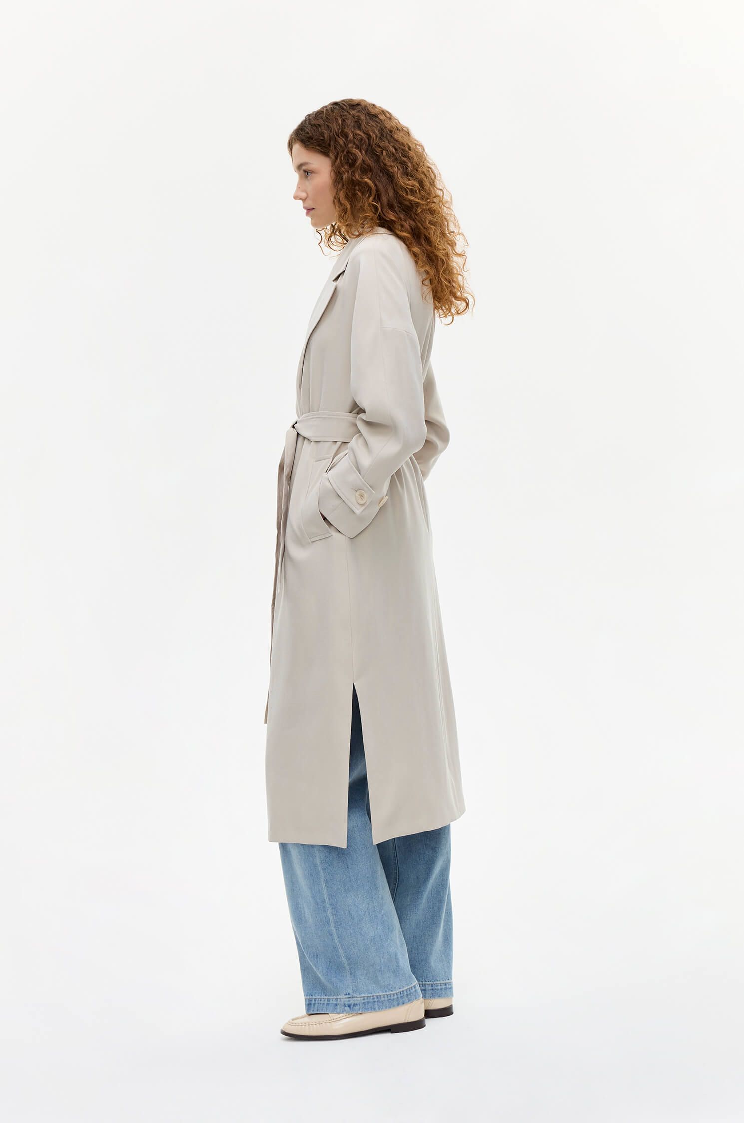 Jednorzędowy płaszcz w piaskowym kolorze Solar Obraz 4