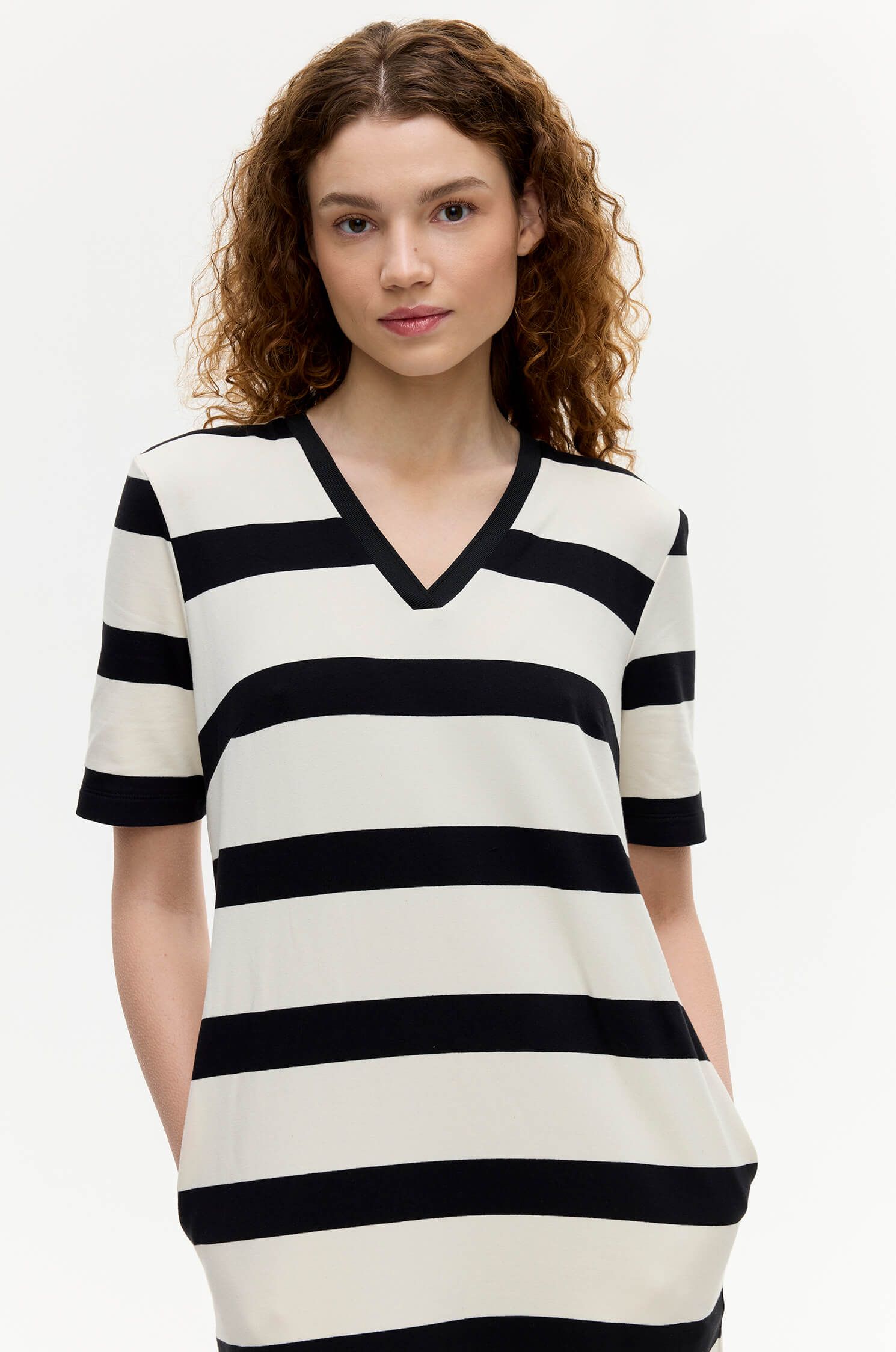 Sukienka w poziome pasy Solar Obraz 2