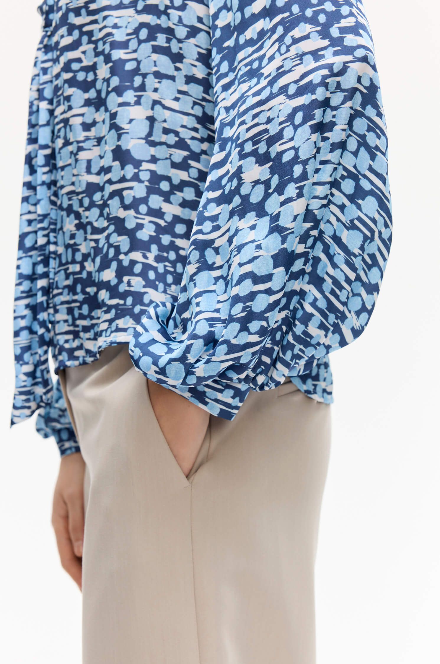 Wiskozowa bluzka z wiązaniem Solar Obraz 5