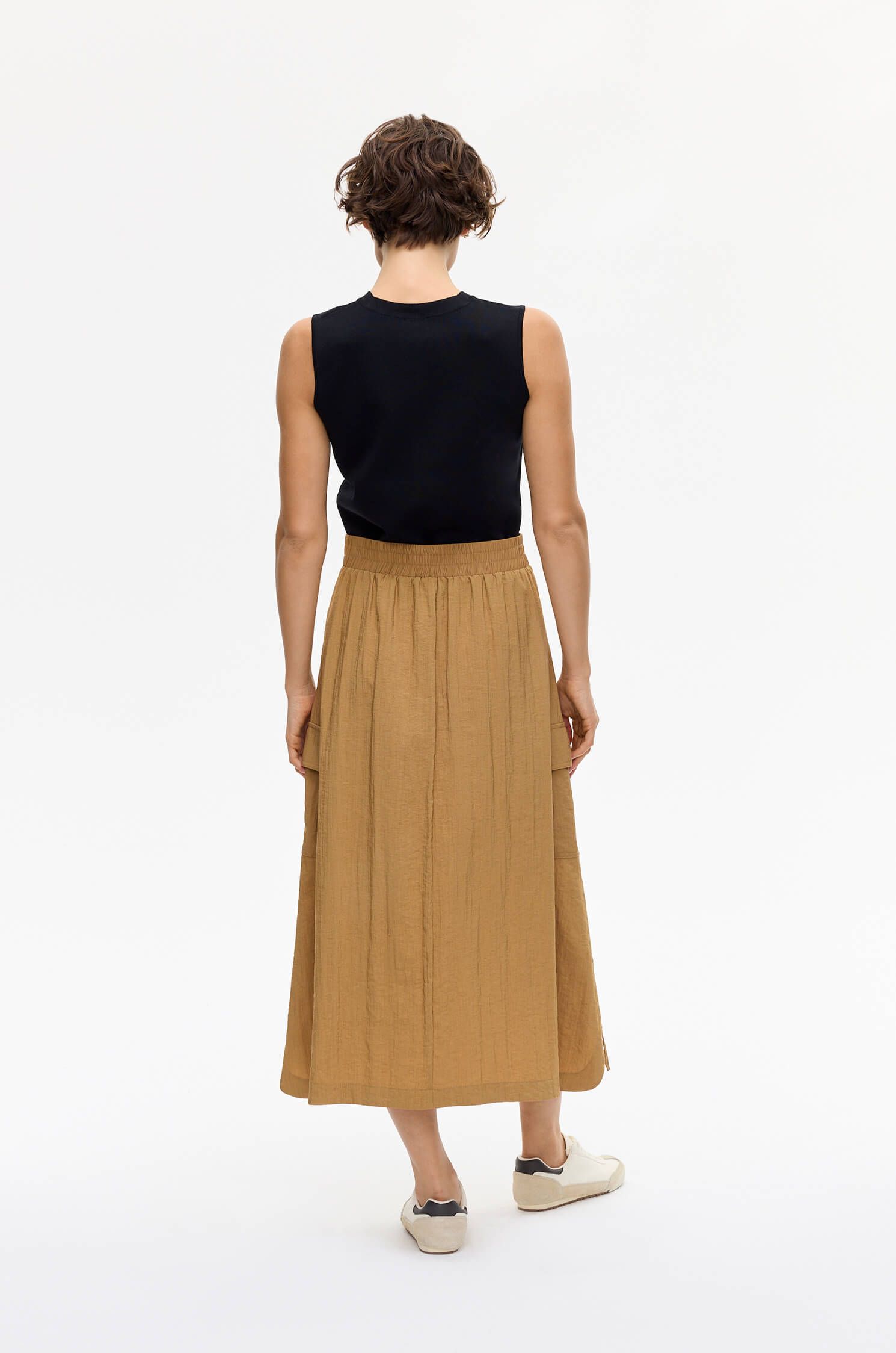 Kamelowa spódnica z kreszowanego materiału Solar Obraz 5