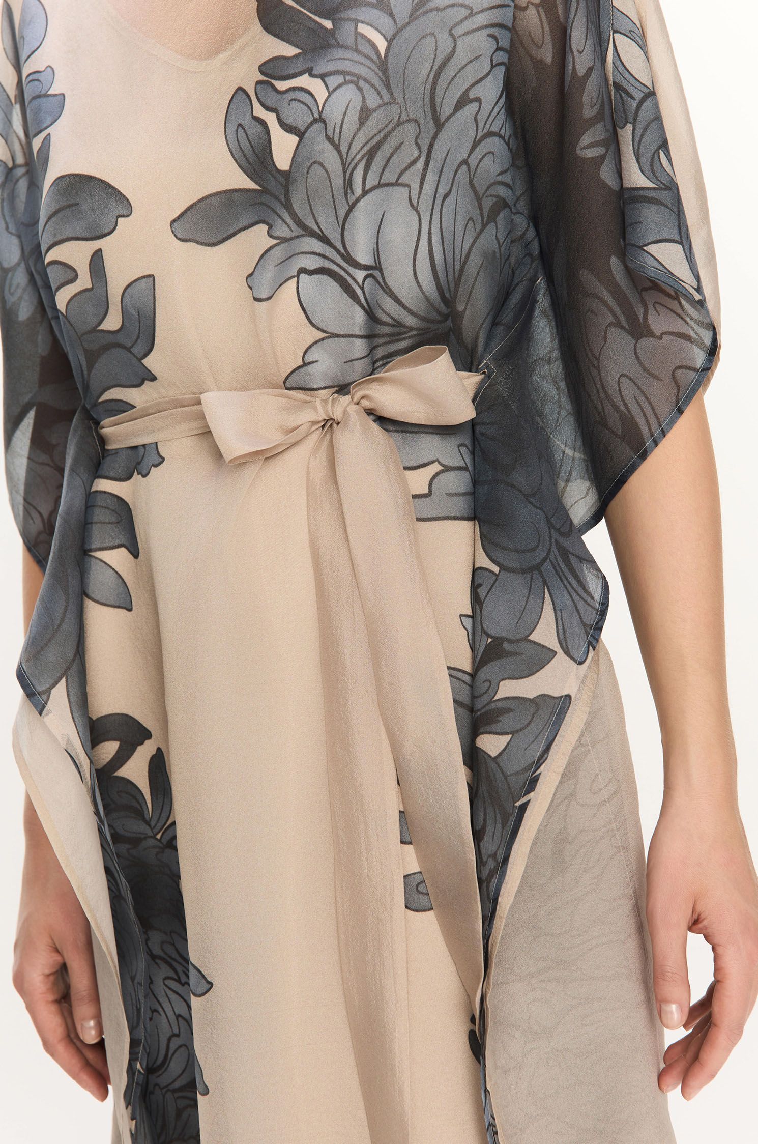 Sukienka z kwiatowym printem o pudełkowym kroju Solar Obraz 3