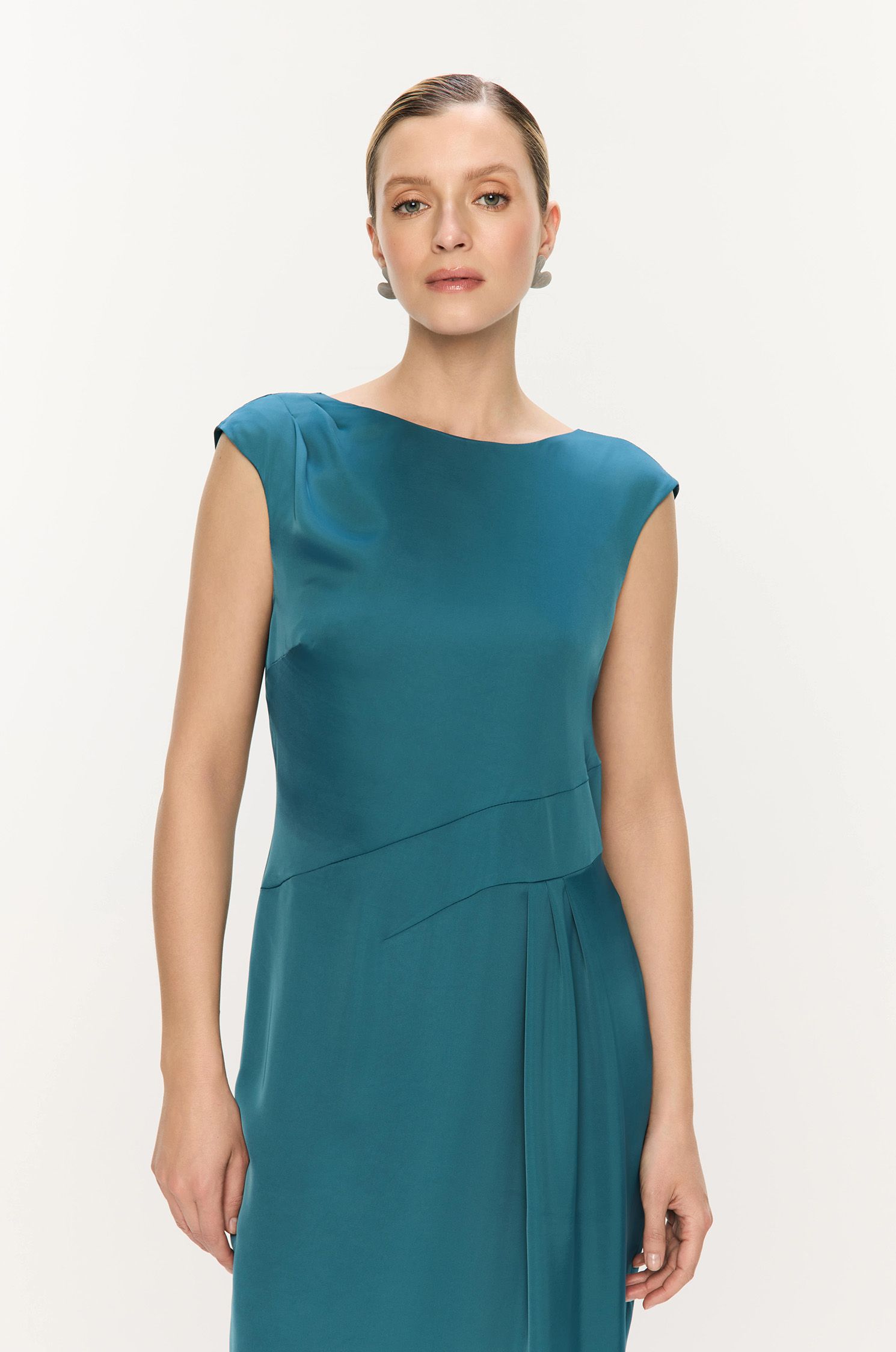 Turkusowa sukienka z zakładkami Solar Obraz 2